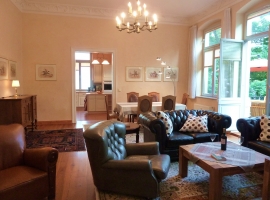 Wohnraum mit Balkon Vorschau 3